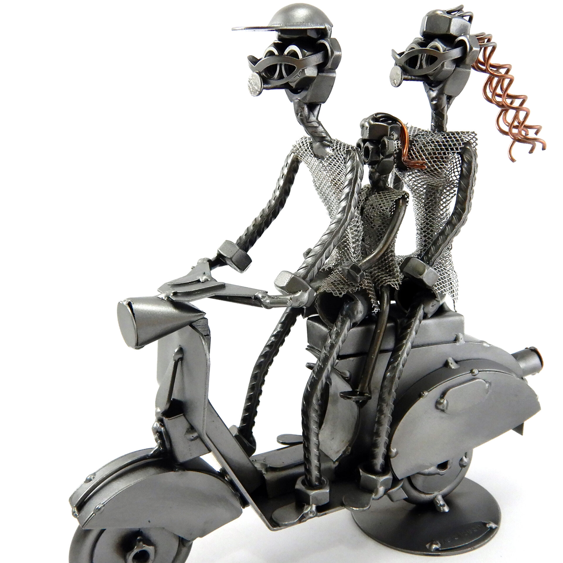 SCULTURA VESPA CON FAMIGLIA FAMILY IN VESPA METAL IDEA.IT