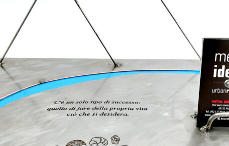 metal-idea-sculture-metallo-cornetteria